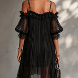 Robe Mini Noire à Épaules Dénudées avec Bordure en Dentelle