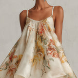 Robe mini ligne A en organza floral beige avec bordure en dentelle