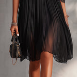 Robe Mini Noire à Épaules Dénudées avec Bordure en Dentelle