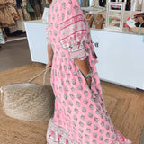 MANA | Robe Midi Florale Élégante avec Col en V