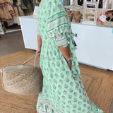 MANA | Robe Midi Florale Élégante avec Col en V