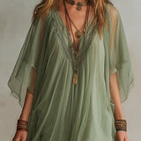 Robe courte fluide à volants avec décolleté en V vert